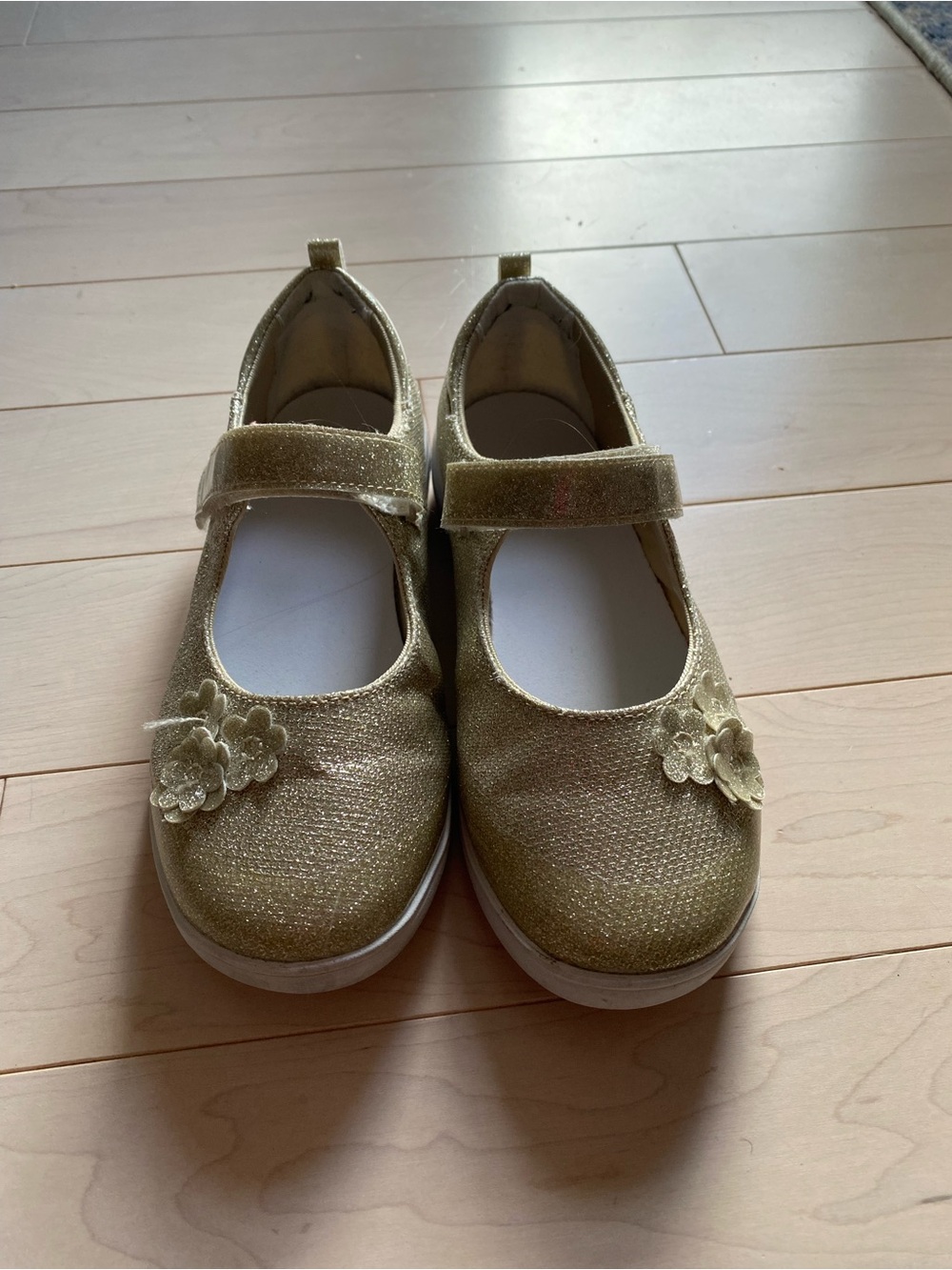 Stride Rite Girls Gold Glitter Mary Janes with Flower Accent